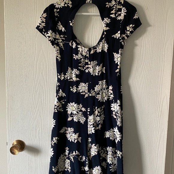 Le Chateau Navy Floral Dress - Picture 2 of 8